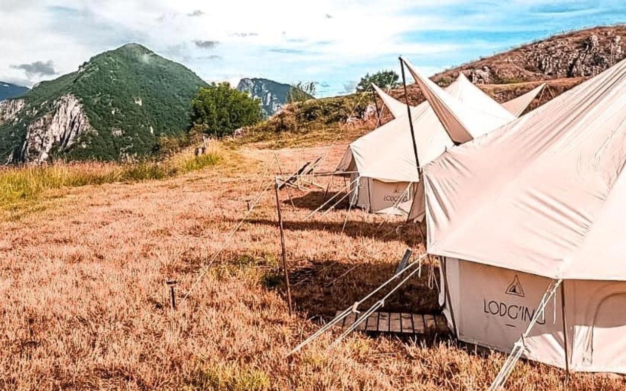 Lodg'Ing Secret Camp Ariege Hotel Lordat Exterior foto