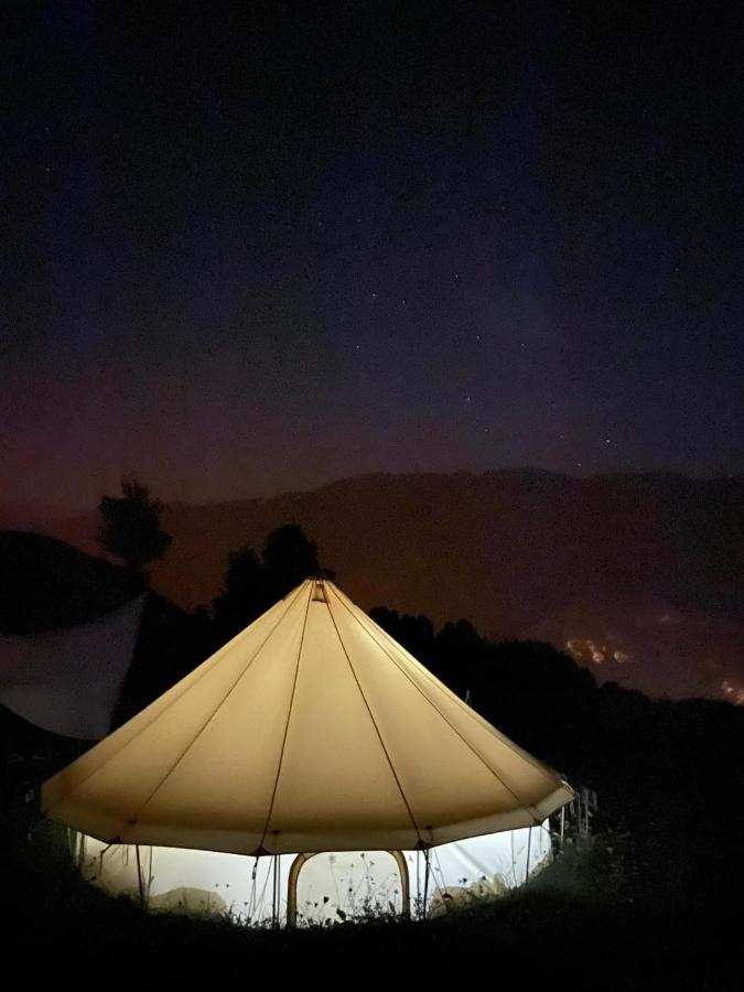 Lodg'Ing Secret Camp Ariege Hotel Lordat Exterior foto